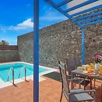 Maria Del Mar 2 Minutes To Supermarkets, 10 Minutes To Marina Rubicon, Pool, High Speed Wifi 펜션 *