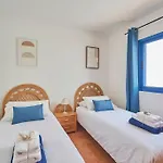 Maria Del Mar 2 Minutes To Supermarkets, 10 Minutes To Marina Rubicon, Pool, High Speed Wifi 펜션 플라야블랑카
