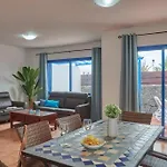 Maria Del Mar 2 Minutes To Supermarkets, 10 Minutes To Marina Rubicon, Pool, High Speed Wifi *