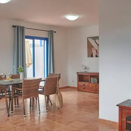 Maria Del Mar 2 Minutes To Supermarkets, 10 Minutes To Marina Rubicon, Pool, High Speed Wifi 펜션