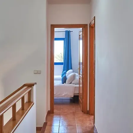 Ferienhaus Maria Del Mar 2 Minutes To Supermarkets, 10 Minutes To Marina Rubicon, Pool, High Speed Wifi *