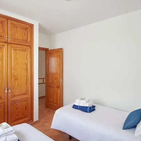 Maria Del Mar 2 Minutes To Supermarkets, 10 Minutes To Marina Rubicon, Pool, High Speed Wifi Ferienhaus Playa Blanca (Lanzarote)
