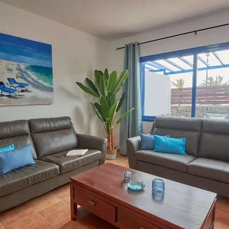 Maria Del Mar 2 Minutes To Supermarkets, 10 Minutes To Marina Rubicon, Pool, High Speed Wifi 펜션 플라야블랑카