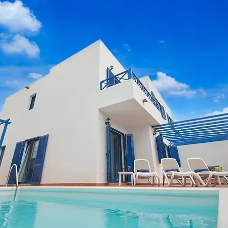 Vakantiehuis Maria Del Mar 2 Minutes To Supermarkets, 10 Minutes To Marina Rubicon, Pool, High Speed Wifi Playa Blanca (Lanzarote)