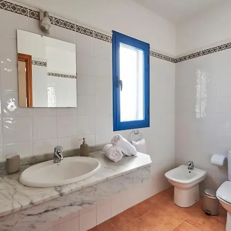 Maria Del Mar 2 Minutes To Supermarkets, 10 Minutes To Marina Rubicon, Pool, High Speed Wifi * Playa Blanca (Lanzarote)