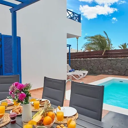 Maria Del Mar 2 Minutes To Supermarkets, 10 Minutes To Marina Rubicon, Pool, High Speed Wifi Holiday home