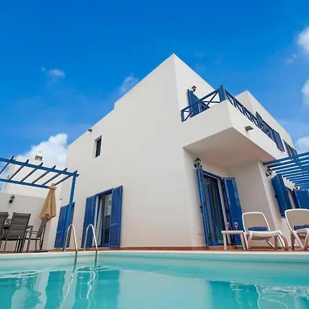 Maria Del Mar 2 Minutes To Supermarkets, 10 Minutes To Marina Rubicon, Pool, High Speed Wifi Vakantiehuis Playa Blanca (Lanzarote)