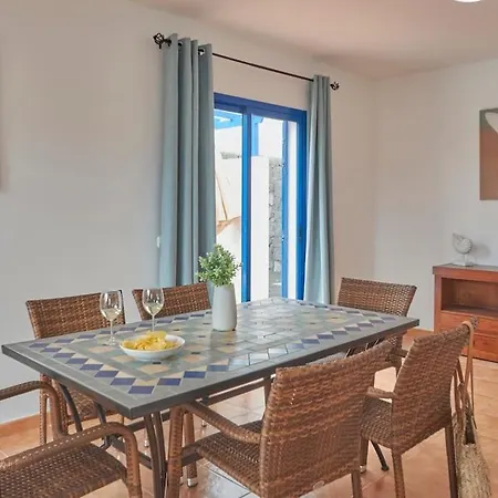 Maria Del Mar 2 Minutes To Supermarkets, 10 Minutes To Marina Rubicon, Pool, High Speed Wifi *